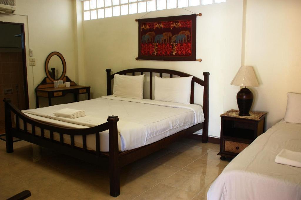 Tri Gong Hotel - SHA Extra Plus Chiang Mai Esterno foto