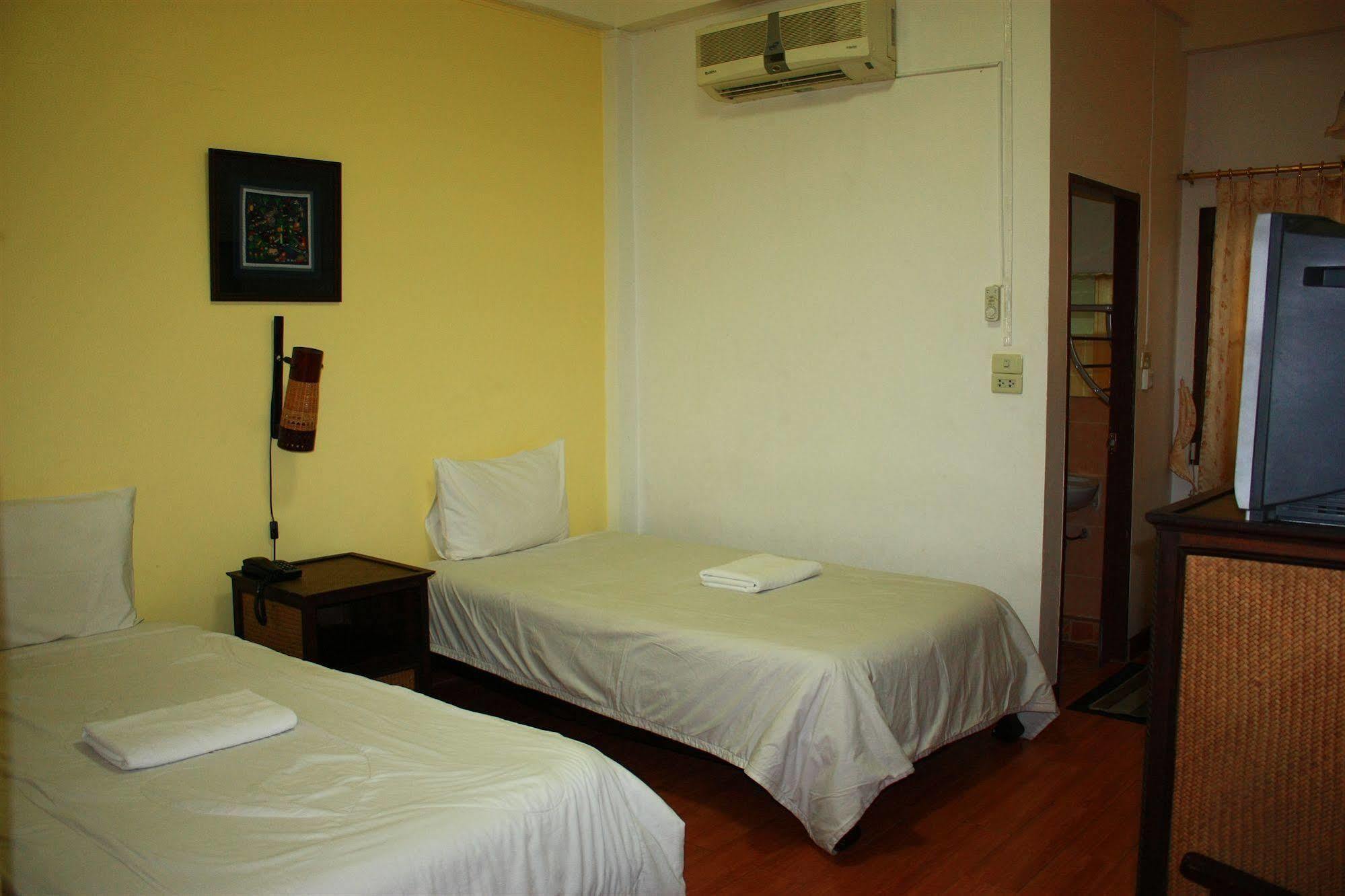 Tri Gong Hotel - SHA Extra Plus Chiang Mai Esterno foto
