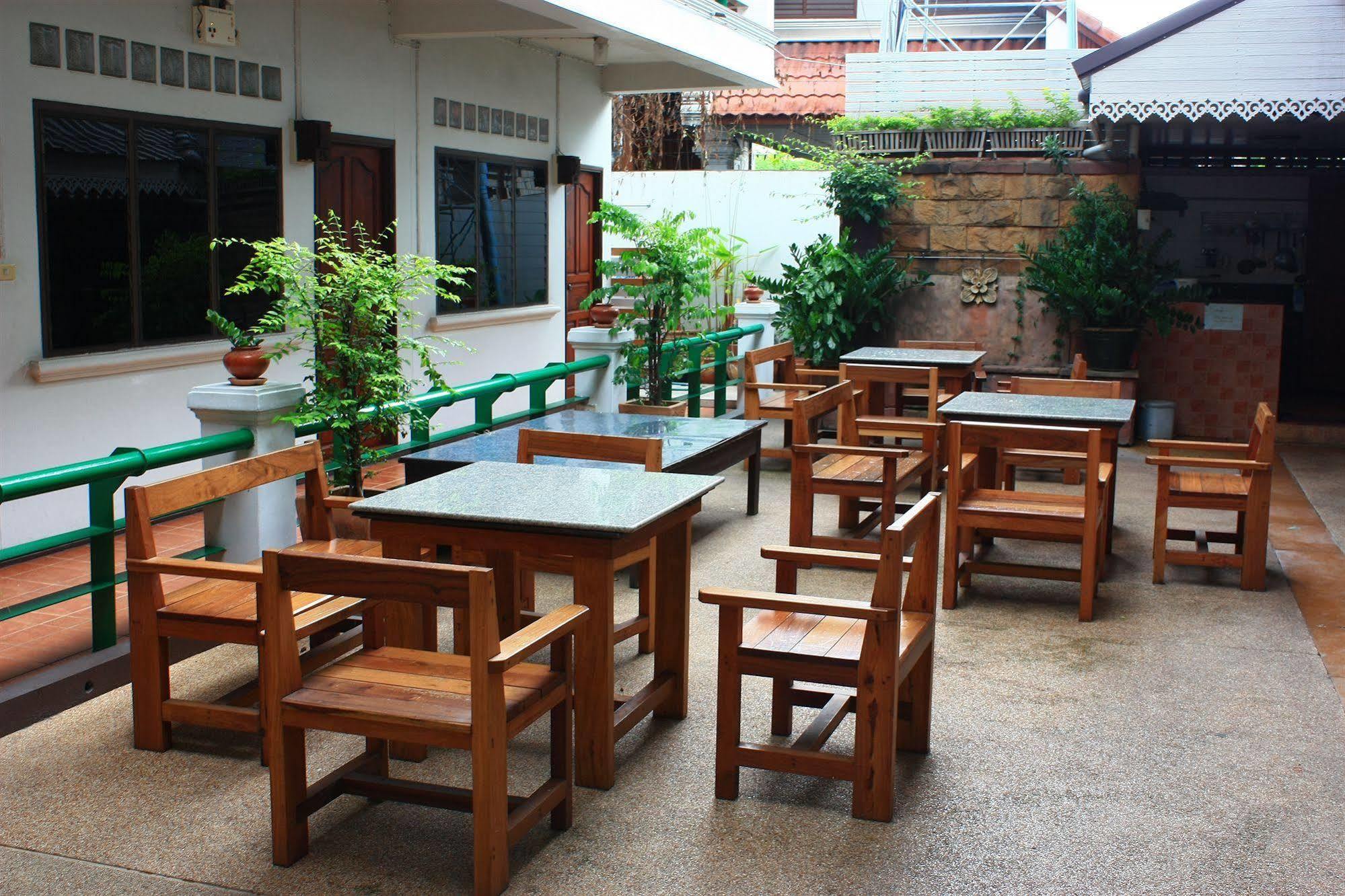 Tri Gong Hotel - SHA Extra Plus Chiang Mai Esterno foto