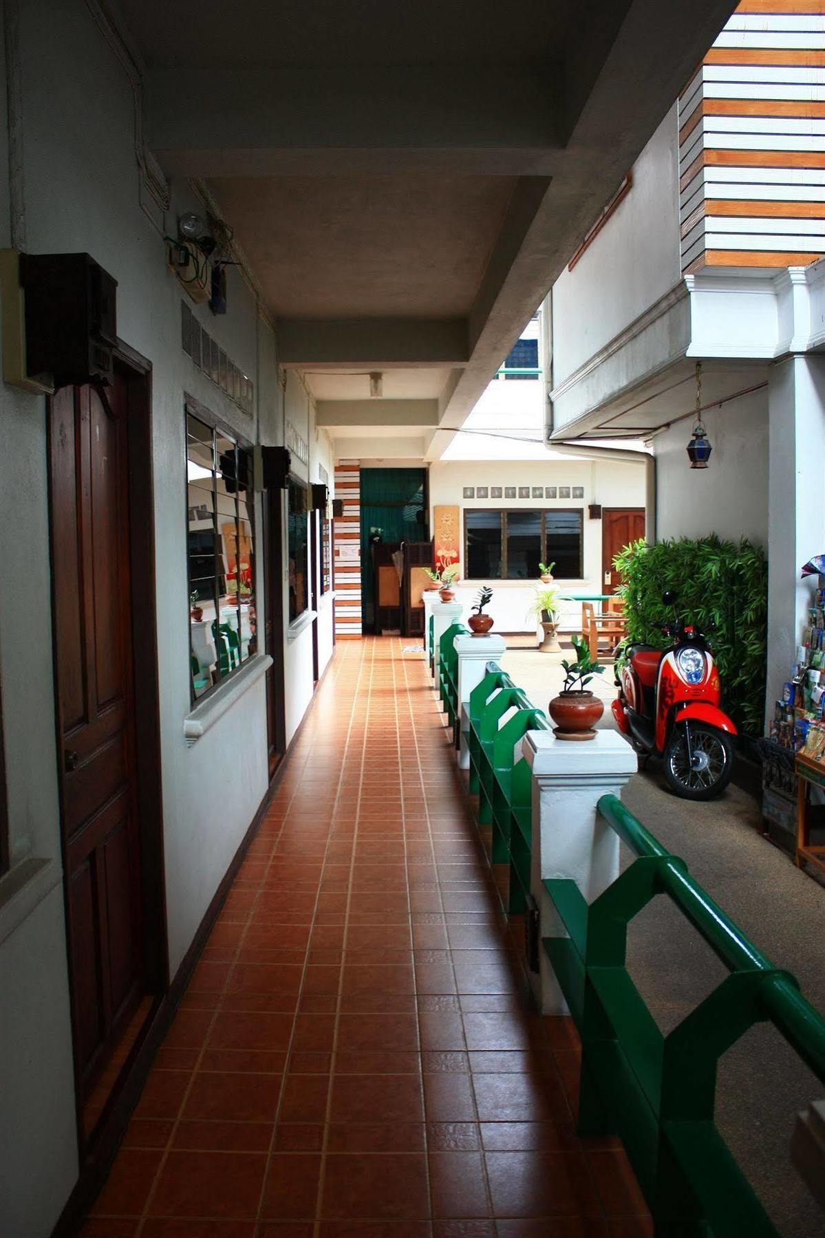 Tri Gong Hotel - SHA Extra Plus Chiang Mai Esterno foto
